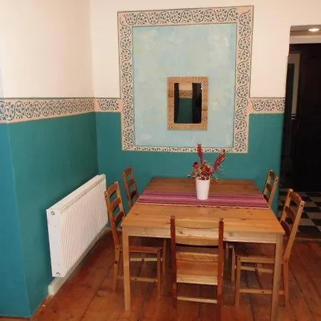 Apartment 3R-Fewo-Bis-9-Personen-Zentral-T4
