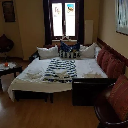 Grosse Ferienwohnung In Dresden-lobtau Apartment *