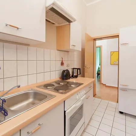 Grosse Ferienwohnung In Dresden-lobtau