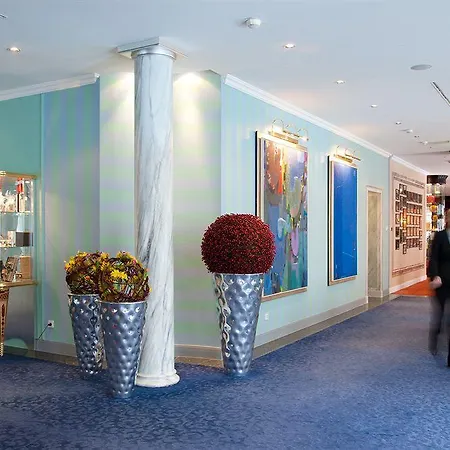 Relais & Chateaux Buelow Palais 5*