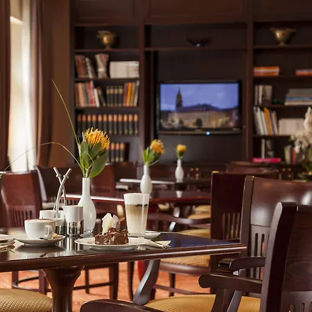 Relais & Chateaux Buelow Palais