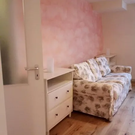 Schones Feng Shui Loft Uber Den Dachern Der Dresdner Neustadt Dresden