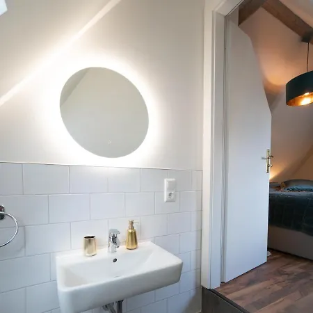 Privatsphaere Im Kutscherhaus Der Golding * Dresden