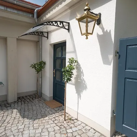 Privatsphaere Im Kutscherhaus Der Golding Apartment Dresden