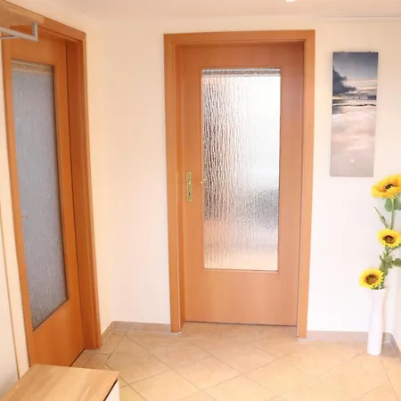 Holiday home Liebevoll Eingerichtetes Haus Mit Grossem Garten In - Telefonnummer Und Video Unter Www Fhvn De *