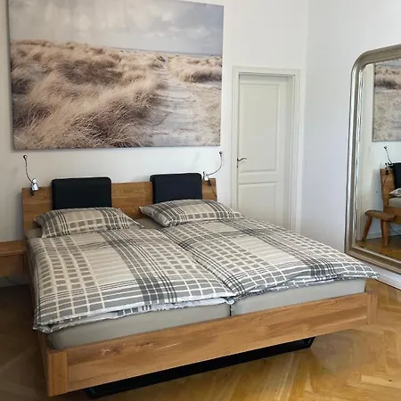 Helle Terrassenwohnung In Traumlage Von Апартаменты