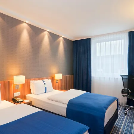 Hotel Express Centre 3*