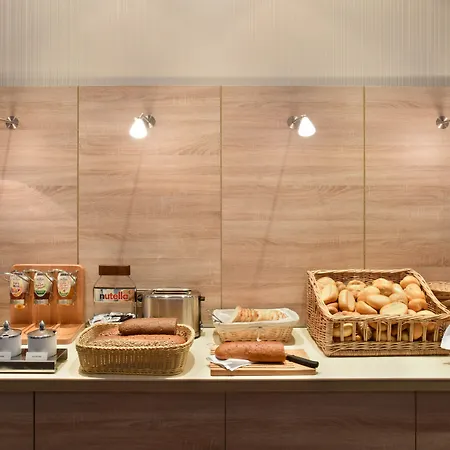Hotel Amedia Elbpromenade, Trademark Collection By Wyndham 3*