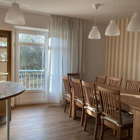 Apartment Apartment-haus Landeskrone *