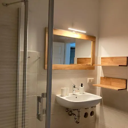 Apartment-haus Landeskrone * Dresden