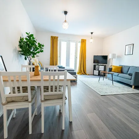 Fullhouse - - A6 - Washing Machine - Terrace - Nespresso Dresden
