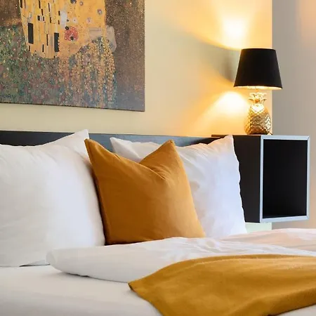 Pineapple Zwinger Iii - 86 Qm - 1x Free Parking Dresden