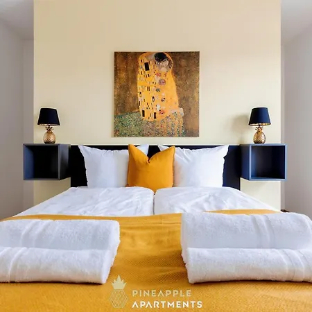 Pineapple Zwinger Iii - 86 Qm - 1x Free Parking * Dresden