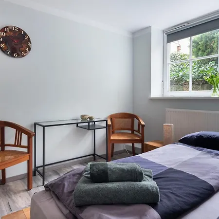 Apartment Privates Ruhiges Haus Im Herzen Der Neustadt