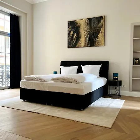 Luxury / 3-raum-suite An Der Frauenkirche / 6 Dresden