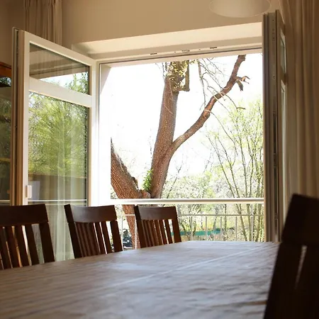 Apartment Apartment-haus Landeskrone *
