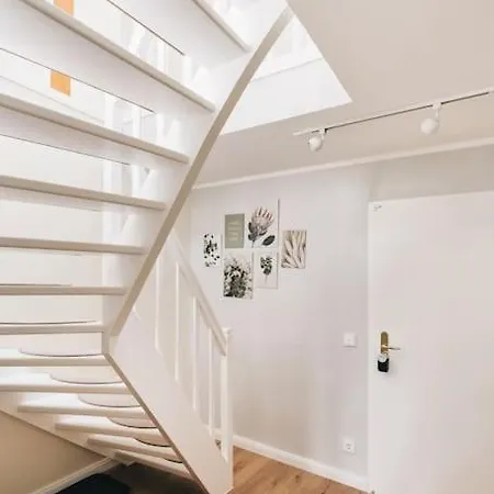 Apartment Tip! Toplage In Dresden! Moderne 100 Qm Fuer Familien Und Kleine Gruppen Dresden