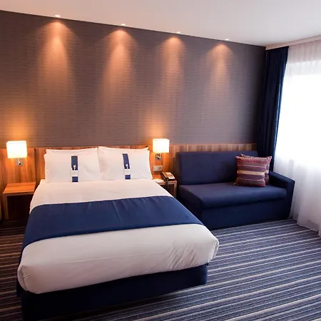 Express Centre Hotel 3*
