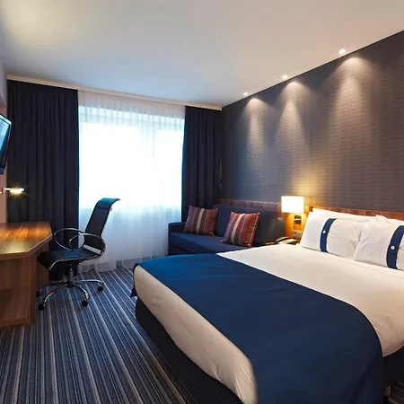 Express Centre Hotel 3*