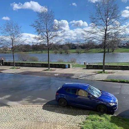 Apartment Traumwohnung An Der Elbe *