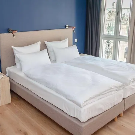 Aparthotel Staycity Centre 5*