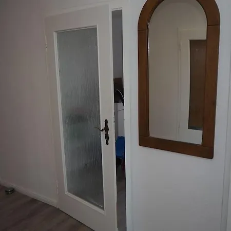 3-raum Wohnung, Fuer Monteure Apartment