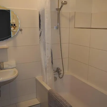 Apartment 3-raum Wohnung, Fuer Monteure *