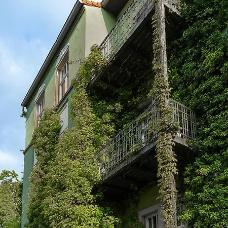 Schloss - An Der Uni - Klinik Apartment *