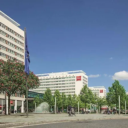 Express Zentrum By Ihg فندق