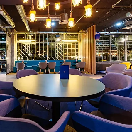 Express Zentrum By Ihg فندق