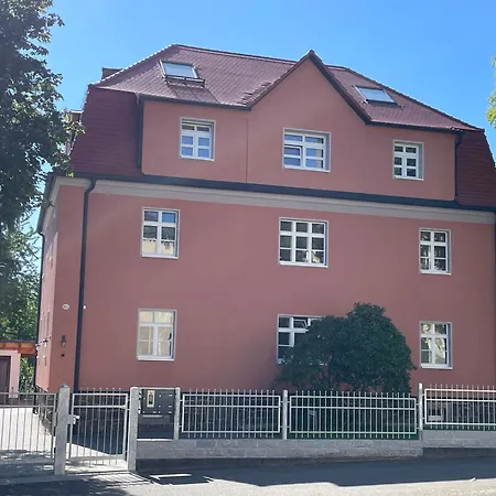 Apartment Apartment-haus Landeskrone Dresden