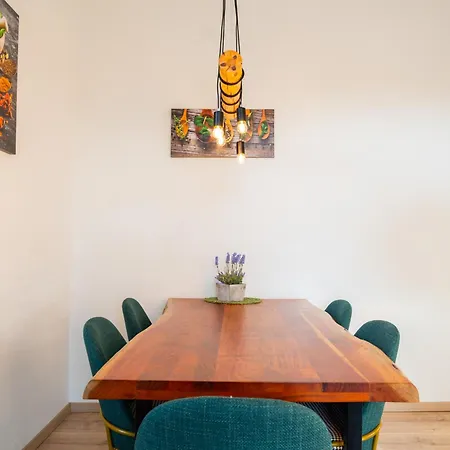 Apartment Apartmenthaus Rankestrasse 4 *
