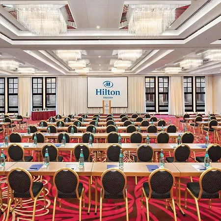 Hotel Hilton An Der Frauenkirche 4*