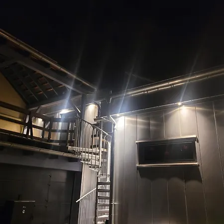 アパート Oder Dresden-neustadt Inkl Parkplatz Mit Balkon Oder Terrasse