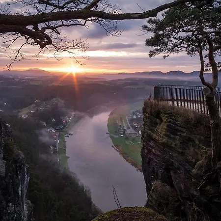 Dresden-entspannung-natur-trifft-2-staedte-am-fluss منزل للإقامة *