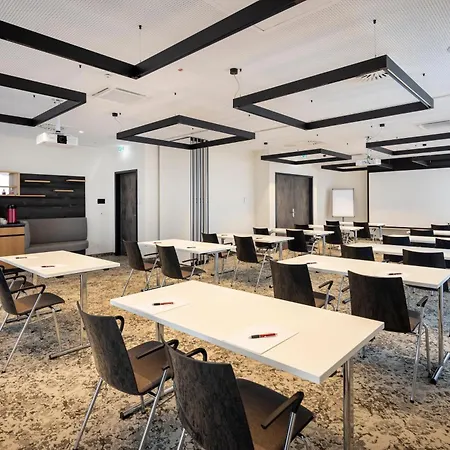 Hotel Arcotel Hafencity 4*