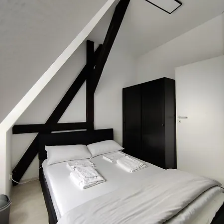 Apartment Skyline Retreat - Grand Penthouse