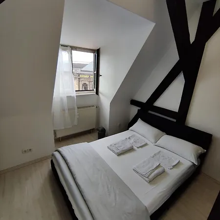 Skyline Retreat - Grand Penthouse Apartment Dresden