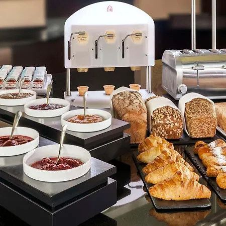 Nh Neustadt Hotel 4*