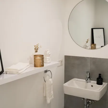 Apartamento Moderne Mit Grosszuegigen 100qm In Der Dresdner Altstadt Dresde