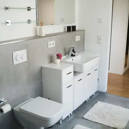 Apartamento Moderne Mit Grosszuegigen 100qm In Der Dresdner Altstadt Dresde