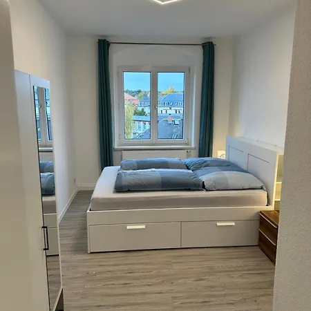 Linda Ninh Dresden
