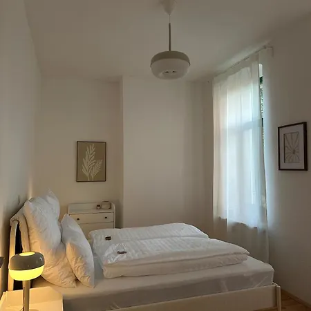 アパート Charmanter Altbau ドレスデン