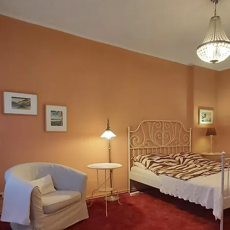 City-ferienwohnungen-dresden - Zentral Gelegen Im Haus Louisenstrasse 11 - Dresden-neustadt Appartement