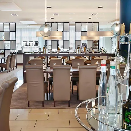 Western Macrander Hotel 4*
