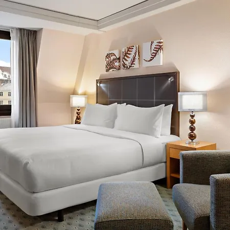 Hilton An Der Frauenkirche 4*