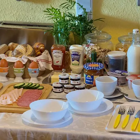 City View Apartment - Breakfast - Netflix - Free Shuttle
