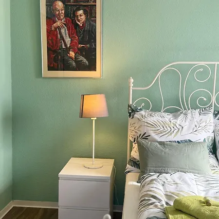 City View Apartment - Breakfast - Netflix - Free Shuttle Homestay Dresden