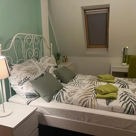 City View Apartment - Breakfast - Netflix - Free Shuttle