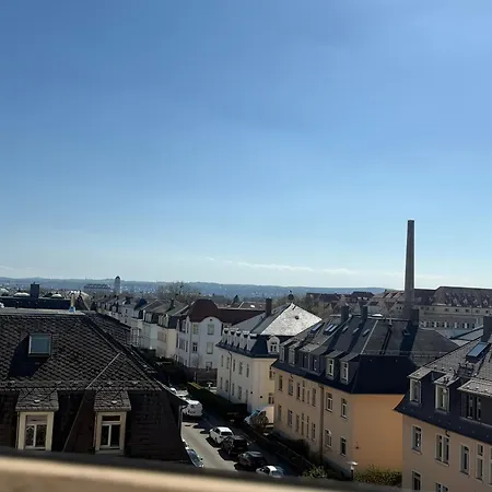 City View Apartment - Breakfast - Netflix - Free Shuttle *